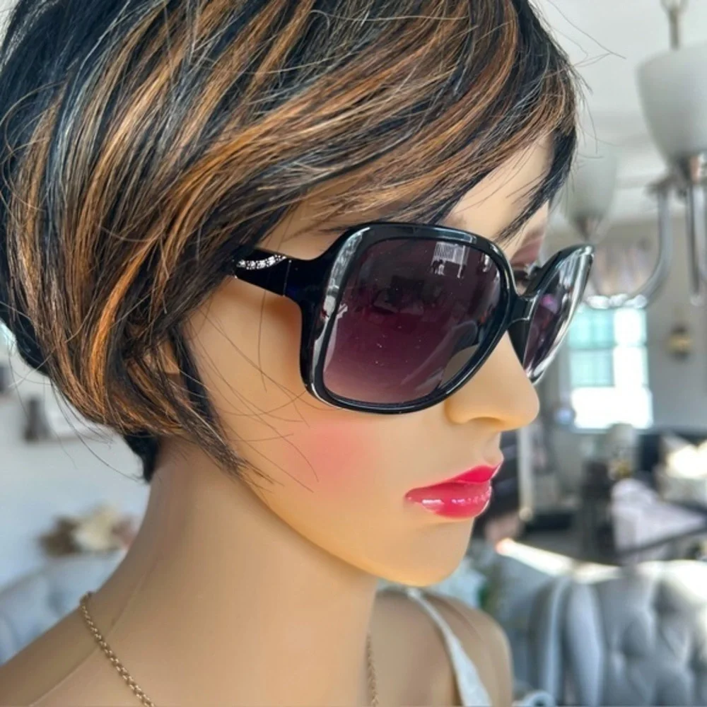 ✨ NWT Ellen Tracy Elegant Black large frame rhinestone Sunglasses